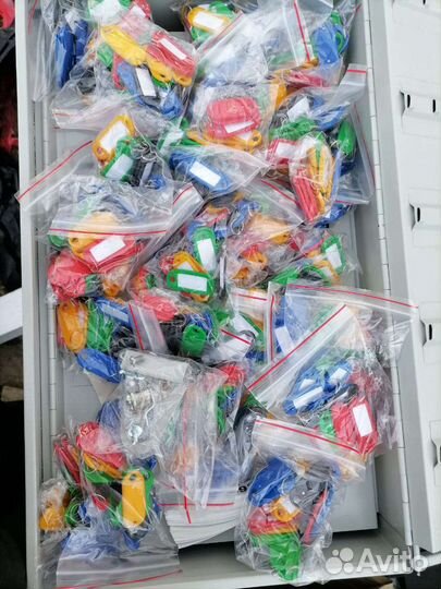 Ключница с брелками