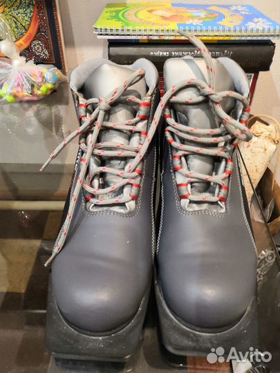 Лыжные ботинки 39размер