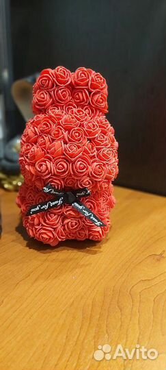 Зайка из роз