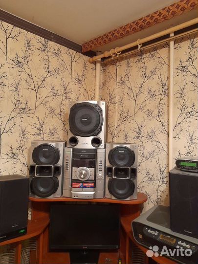 Музыкальный центр