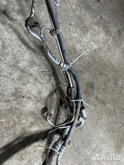 Трубки кондиционера Mitsubishi Montero Sport 1