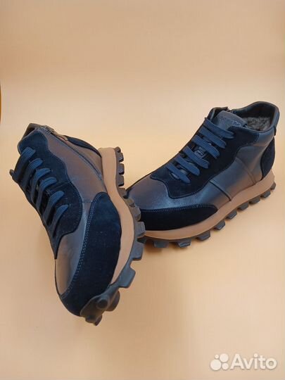 Mirco Osvaldo Мех в синем цвете