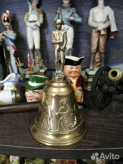 Подзывной колокольчик с изображением Наполеона