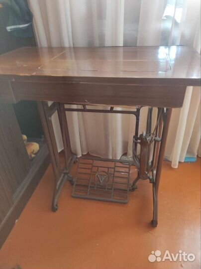 Швейная машинка