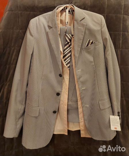 Костюм новый 