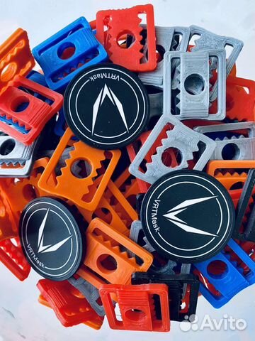 Клипсы застежки на шлем вратарский