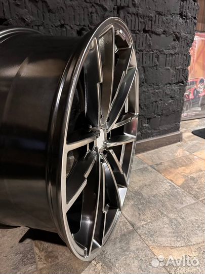 Диски R22 9,5j et30 6x139.7 Nismo Design