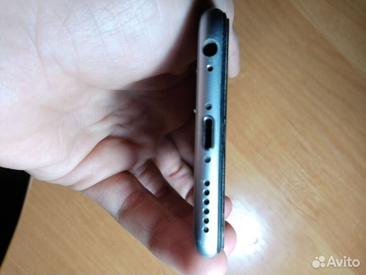 iPhone 6S, 64 ГБ