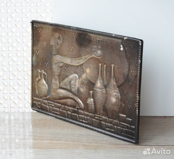 Чеканка СССР Девушка с кувшином Панно 14х21 винтаж