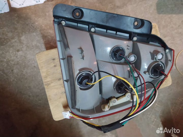 Фонарь задний левый на хундай акцент