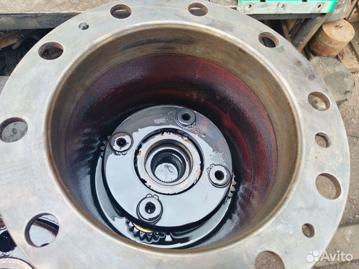 Редуктор бортовой Volvo FH12