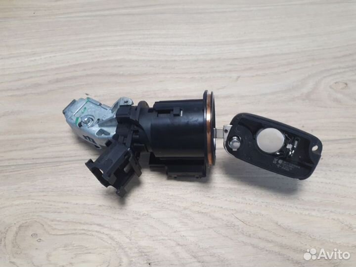Замок зажигания LADA Vesta Cross