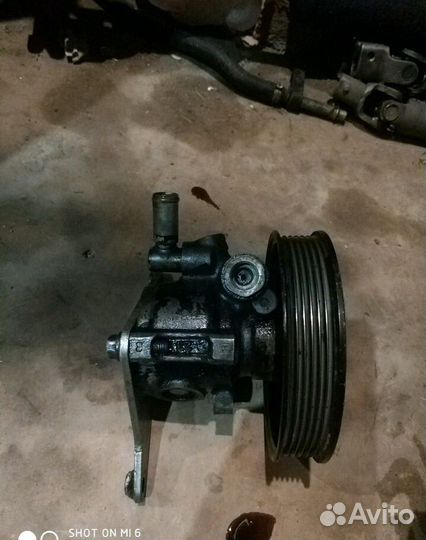 Насос гур Volvo 240 Volvo 740 s40