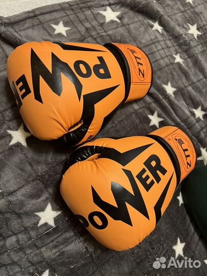 Боксерские перчатки 10