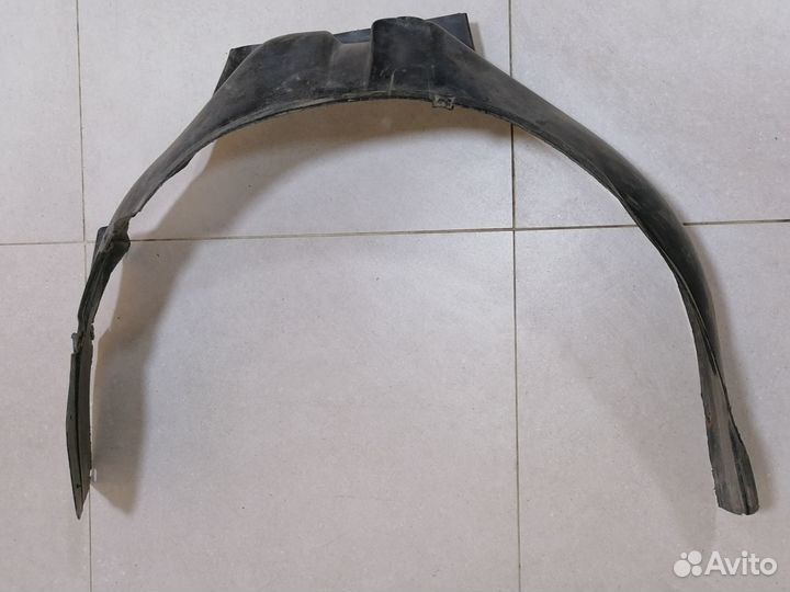 Подкрылок Audi 80 1990 893821171 B3 передний левый