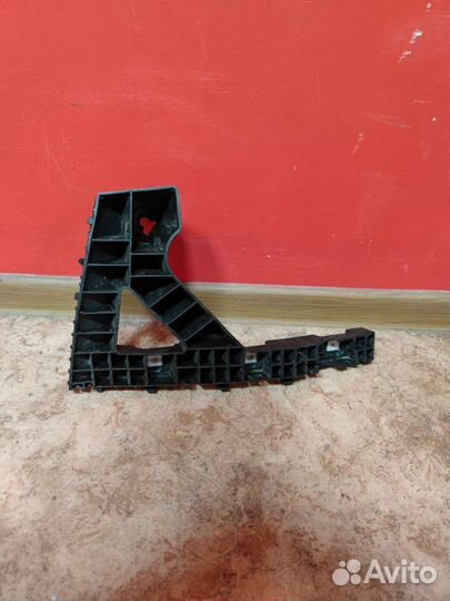 Кронштейн заднего бампера левый Hyundai Creta 2