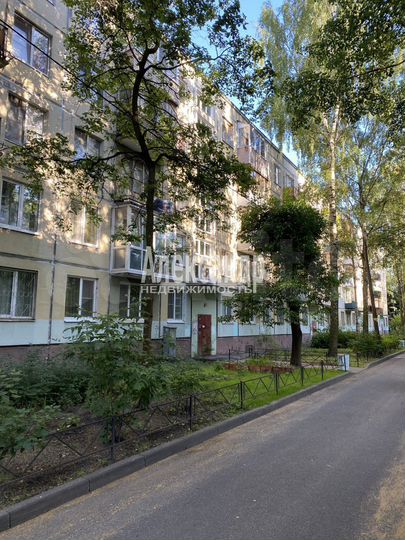 3-к. квартира, 56 м², 1/5 эт.