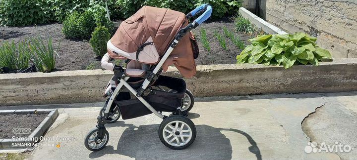 Прогулочная коляска