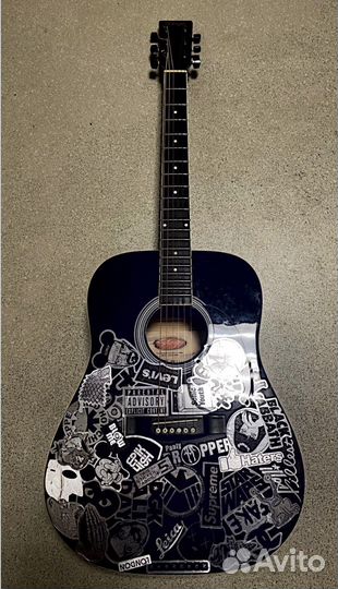 Акустическая гитара