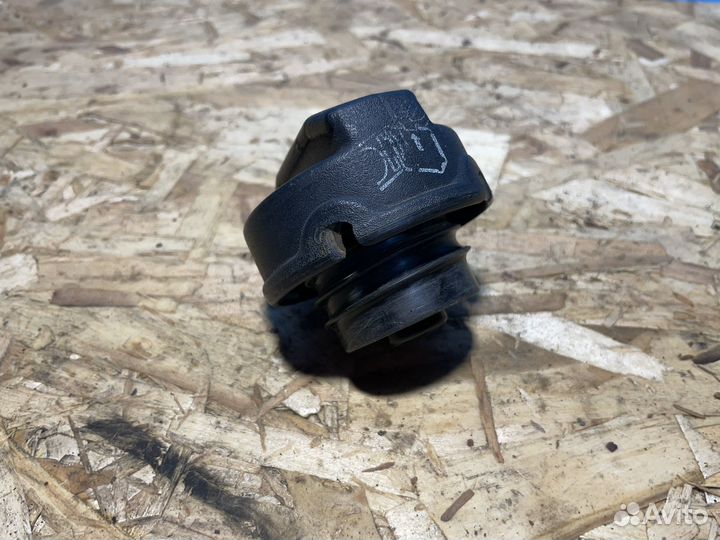 Крышка топливного бака с ключем golf 3