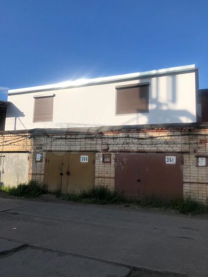 Гараж, > 30 м²