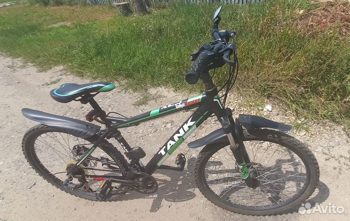 Tank x23 колеса 26 рама 18,5