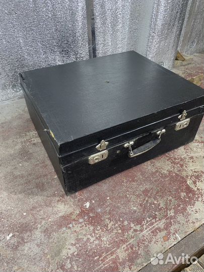 Кейс для музыкальных инструментов