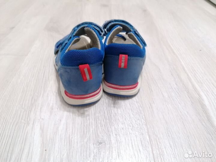 Сандалии Tombi 24