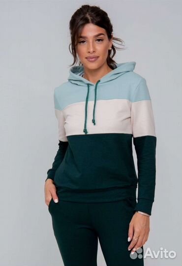 Спортивный костюм женский