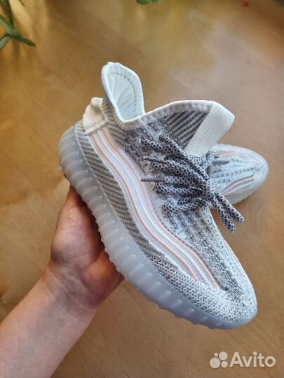 Кроссовки детские yeezy boost