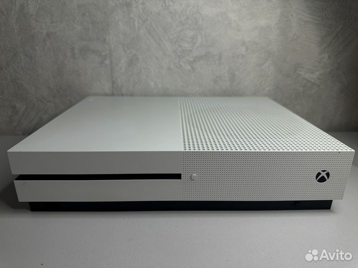 Xbox One S