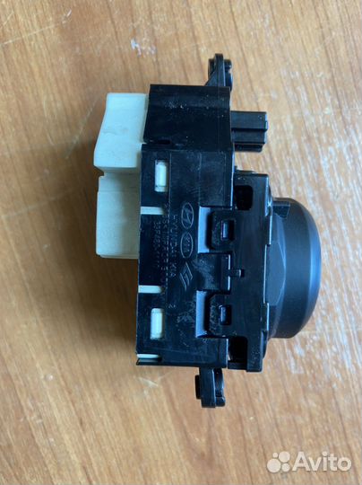 Кнопка регулирования зеркал Hyundai Solaris