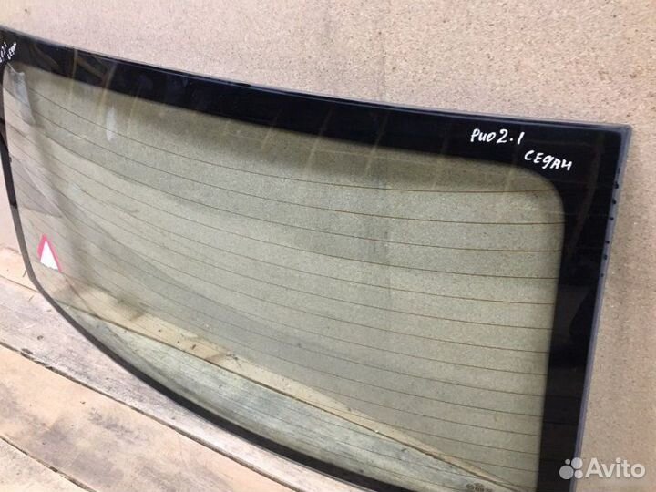 Стекло с обогревом заднее Kia Rio 2 2006 - 2011