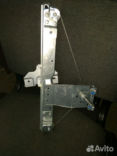 Стеклоподъемник Nissan Terraro, Renault Duster