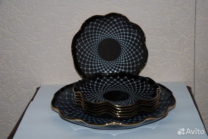 Набор блюдо и блюдца. Новый