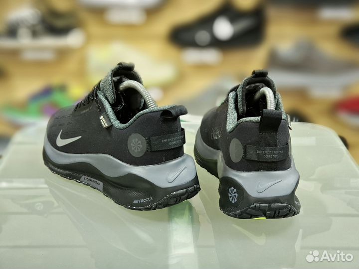 Кроссовки Nike Infinity