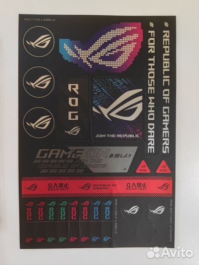 Брелок и наклейки Asus