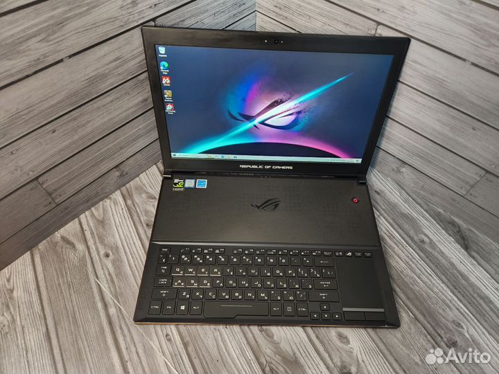 Asus ROG zephyrus GX501VS I7 / 16 / GTX1070 8гб