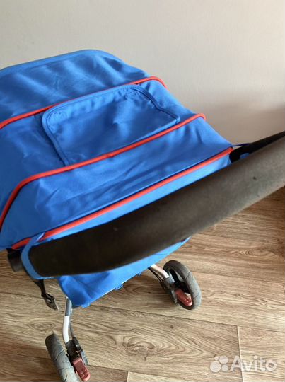 Легкая прогулочная коляска Quick Smart