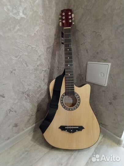 Акустическая гитара