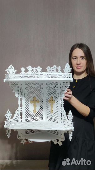 Угловая полка для икон