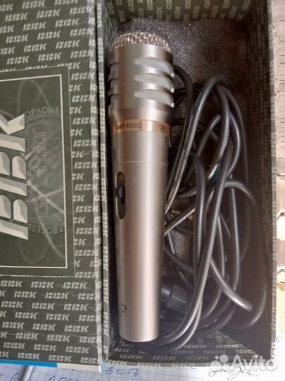 Студийный микрофон