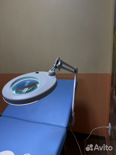 Лампа лупа для косметолога