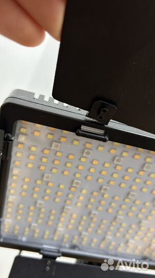 Профессиональный видеосвет цветной RGB