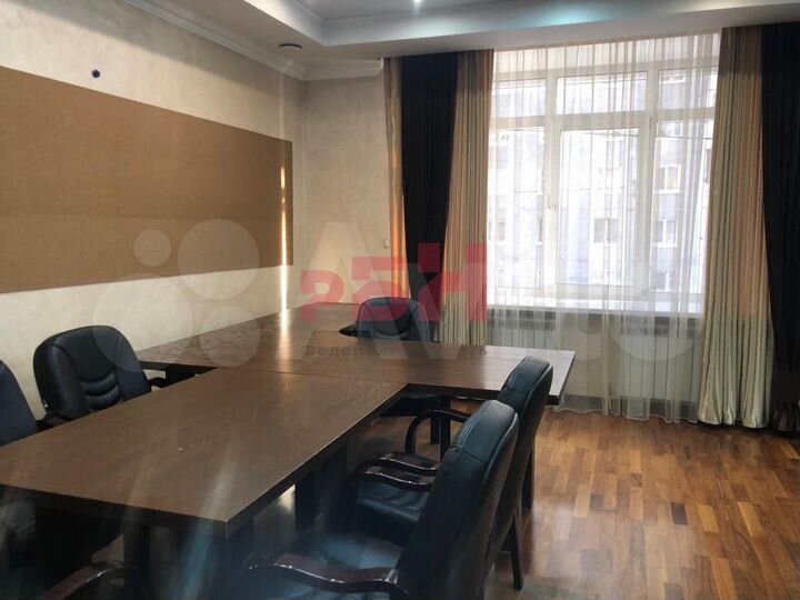 Офис В центре 1300 М2 тмн