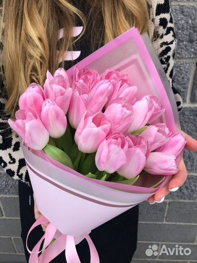 Букет из 19 розовых тюльпанов
