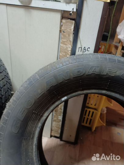 Yokohama Geolandar G033V 215/70 R16