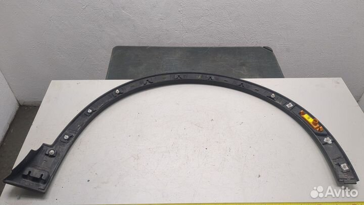 Молдинг крыла левое переднее Cadillac XT4, 2019