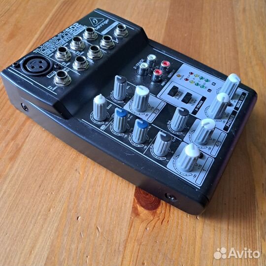 Микшерный пульт behringer xenyx 502