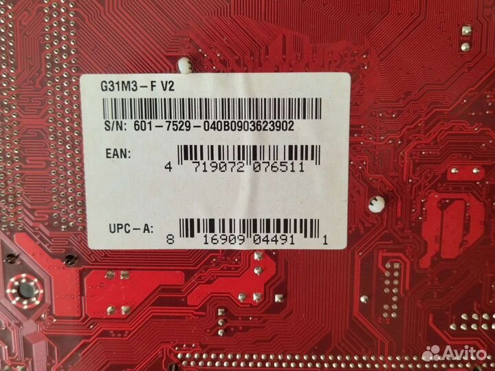 Материнская плата с процессором и памятью